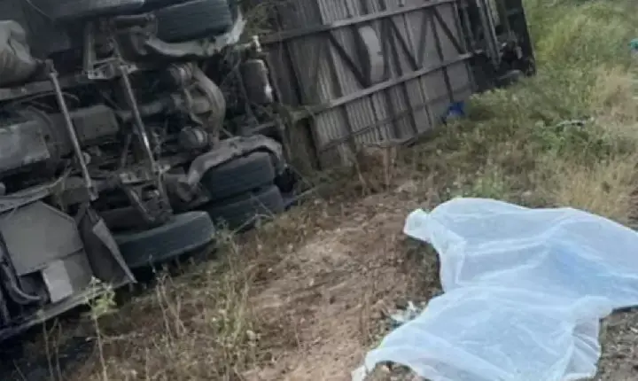 Acidente com ônibus de time de basquete deixa 7 mortos no Ceará