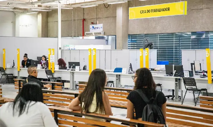 Barueri abre 17 vagas com salários de até R$ 2.6 mil nesta semana