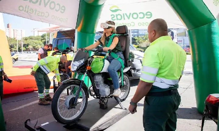 Barueri promove ação do Maio Amarelo voltada a motociclistas