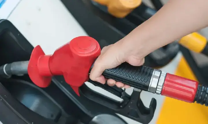 Gasolina também deve acompanhar tendência internacional de queda
