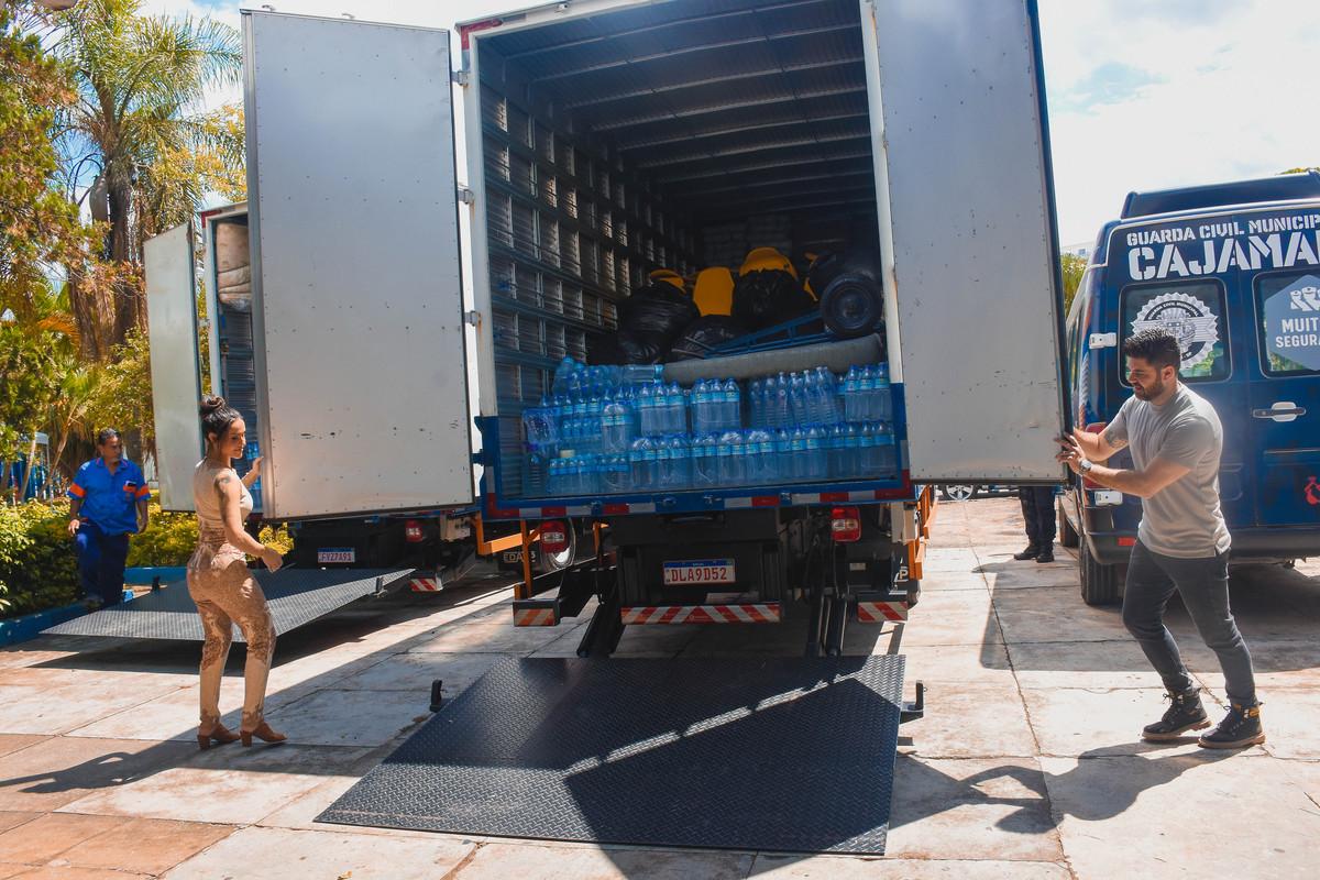 Cajamar está enviando cerca de 10 toneladas de alimentos para as famílias do Litoral Norte