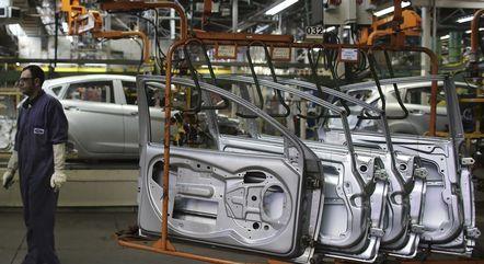 Economia brasileira cresce 2,4% no 1º trimestre, mostra prévia do BC