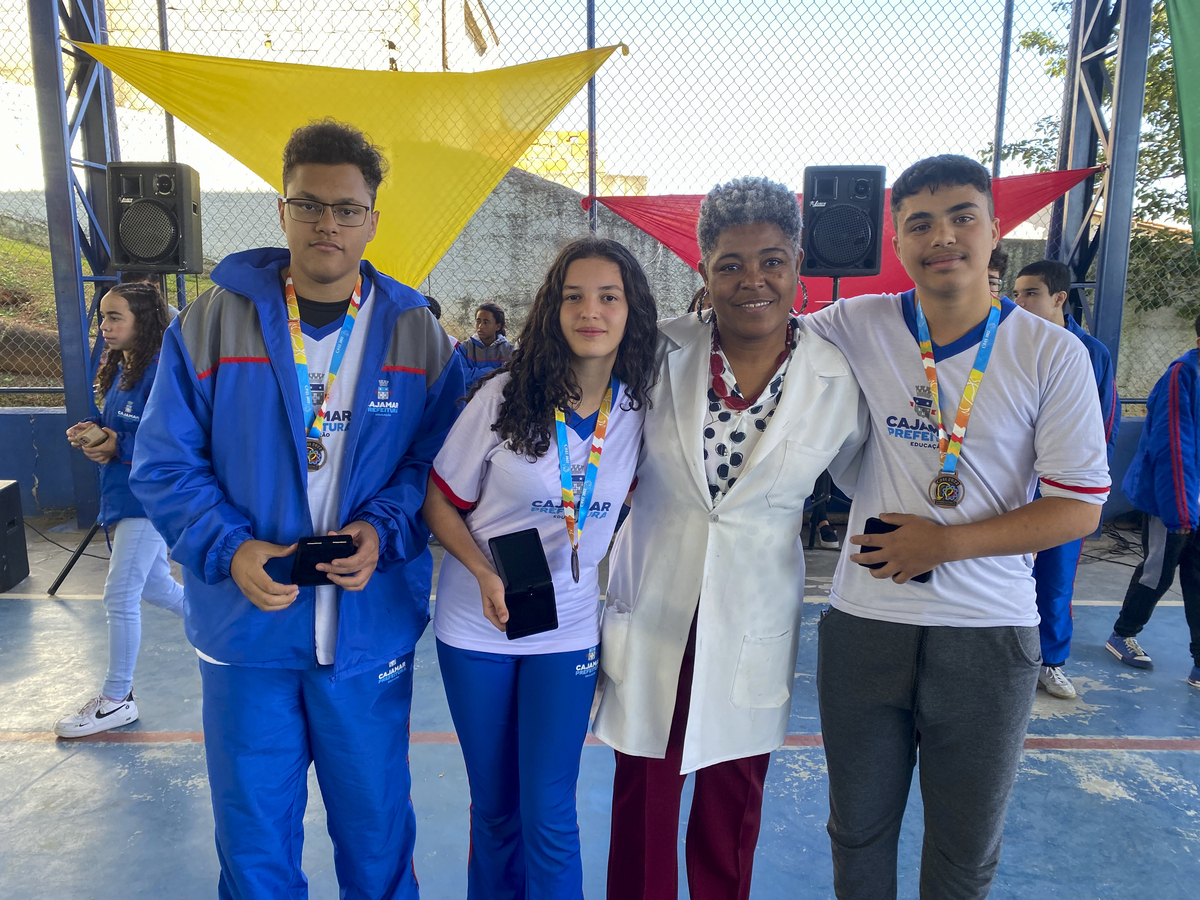 Alunos de Cajamar recebem medalhas da ONEE (Olimpíada Nacional de Eficiência Energética)