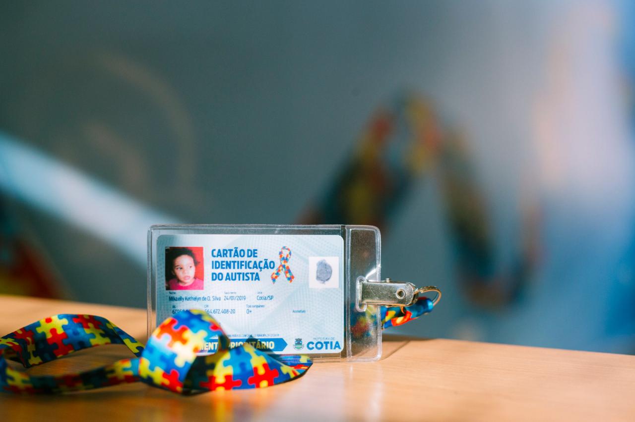 Mais de 600 pessoas autistas já foram cadastradas e receberam a carteira de identificação