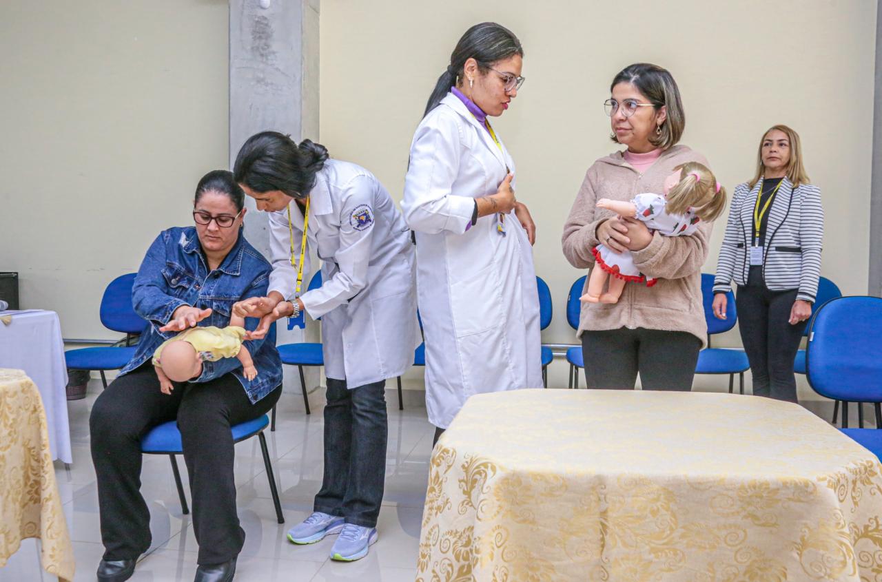 Profissionais da educação de Santana de Parnaíba recebem treinamento de primeiros socorros