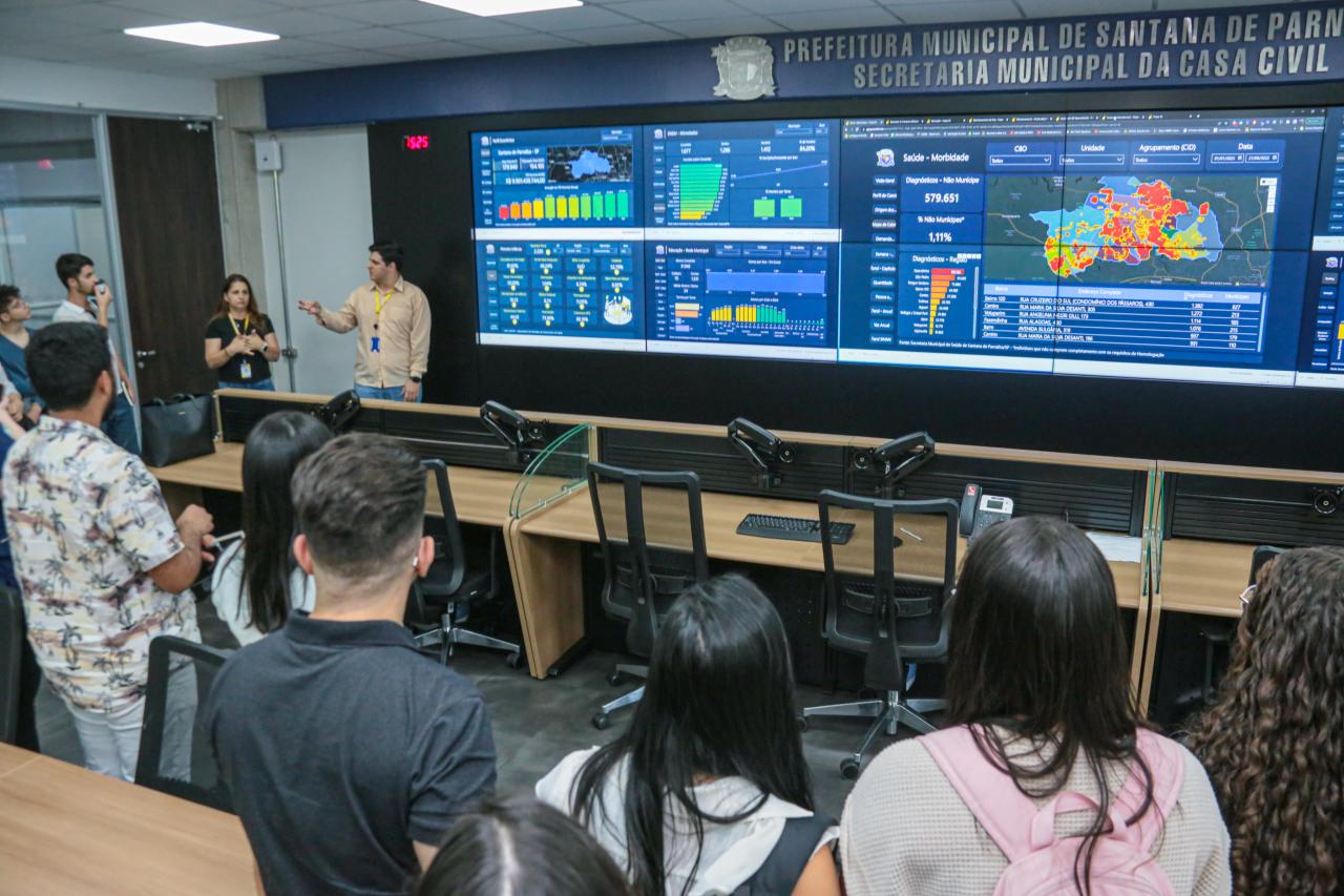 Prefeitura de Santana de Parnaíba recebe visita de estudantes de Medicina da UNIP Alphaville