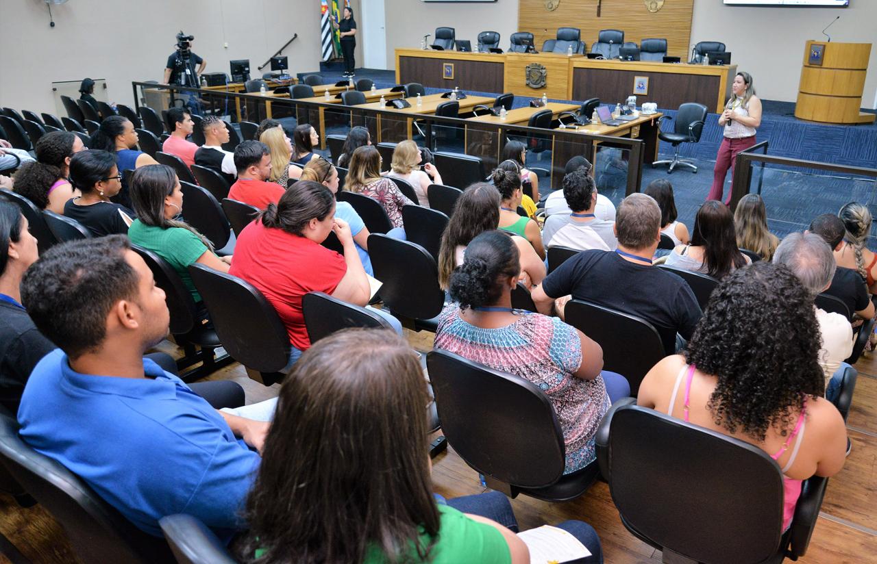 Depressão e suicídio foram temas da palestra na Câmara parnaibana