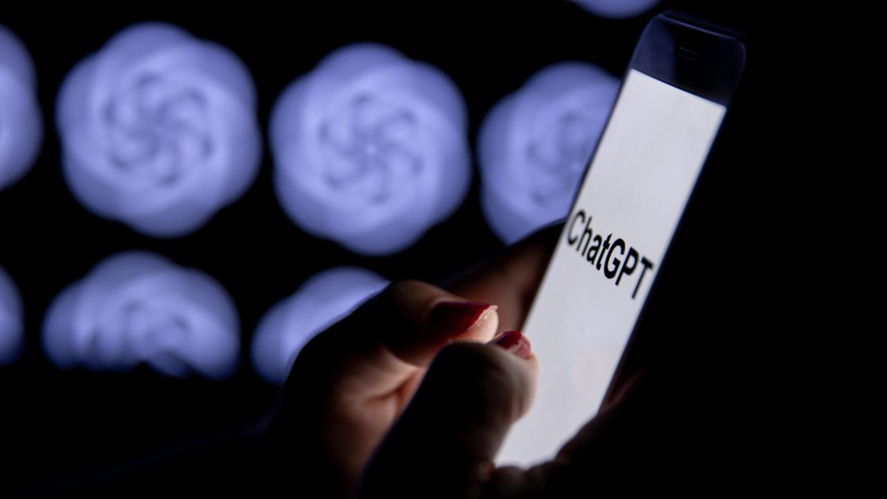Presidente do ChatGPT quer US$ 1 bilhão para fazer 'iPhone da inteligência artificial'