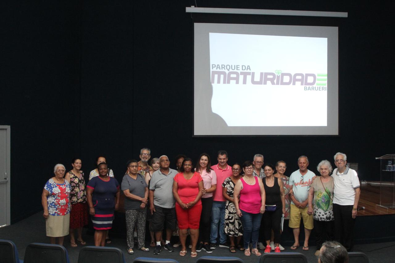 Secretaria da Família recebe novos usuários do Parque da Maturidade  