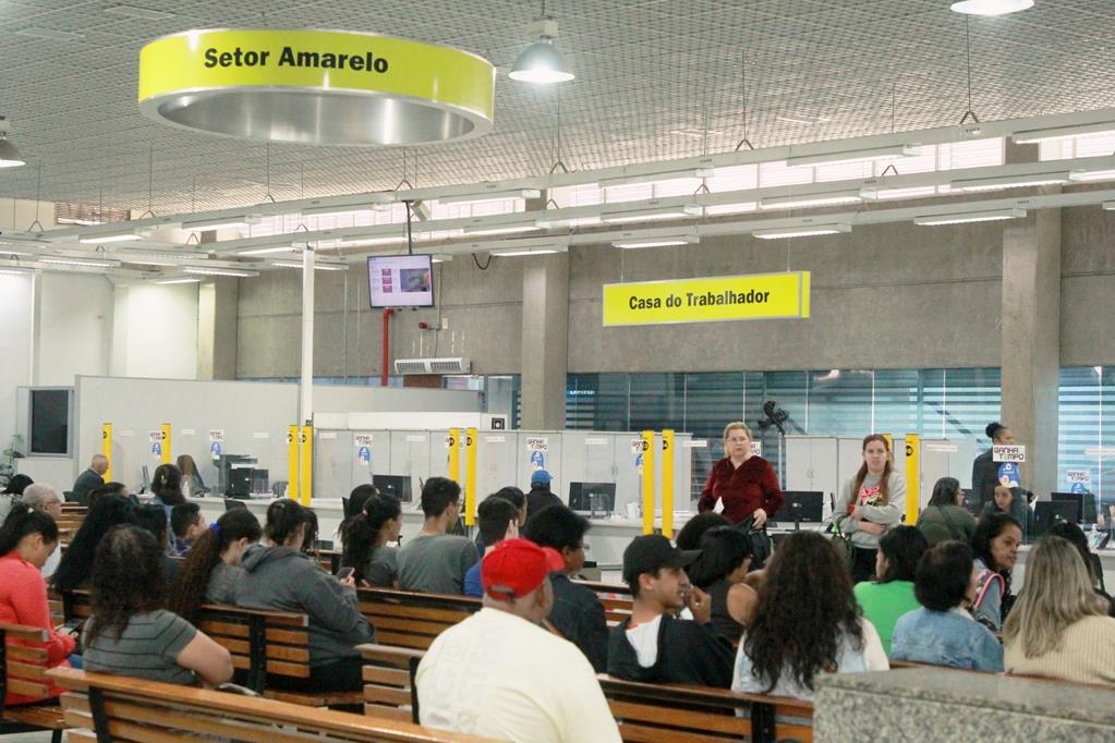 Barueri: Casa do Trabalhador recruta para 19 novos cargos