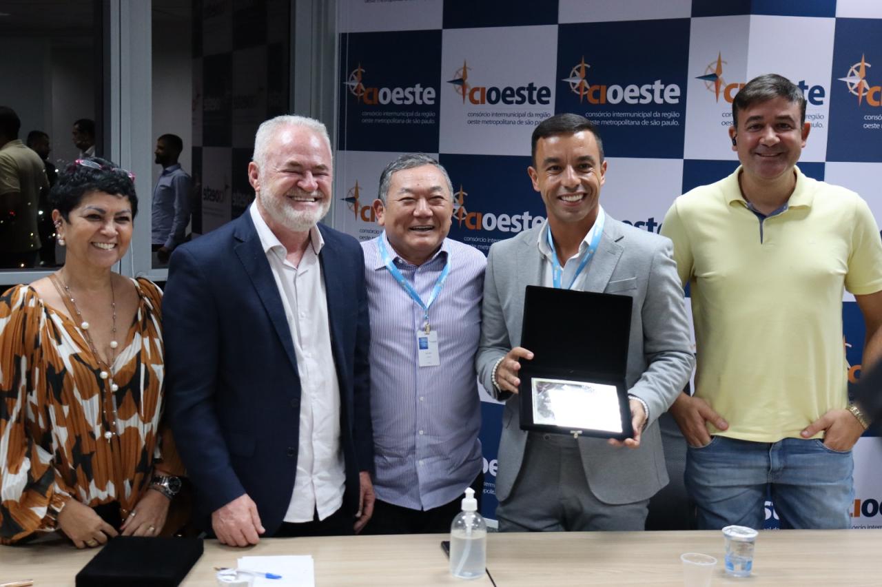 Prefeitos do CIOESTE discutem Novo PAC do governo federal com superintendente da Caixa Econômica, Fernando Cera 