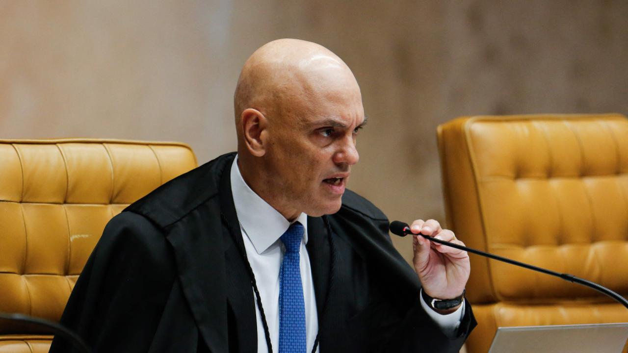 Moraes, do STF, vota para permitir demissão de funcionário de estatal sem motivação