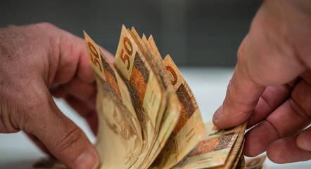 Prévia da inflação volta a acelerar em fevereiro, com alta no preço de bens e serviços ligados à educação