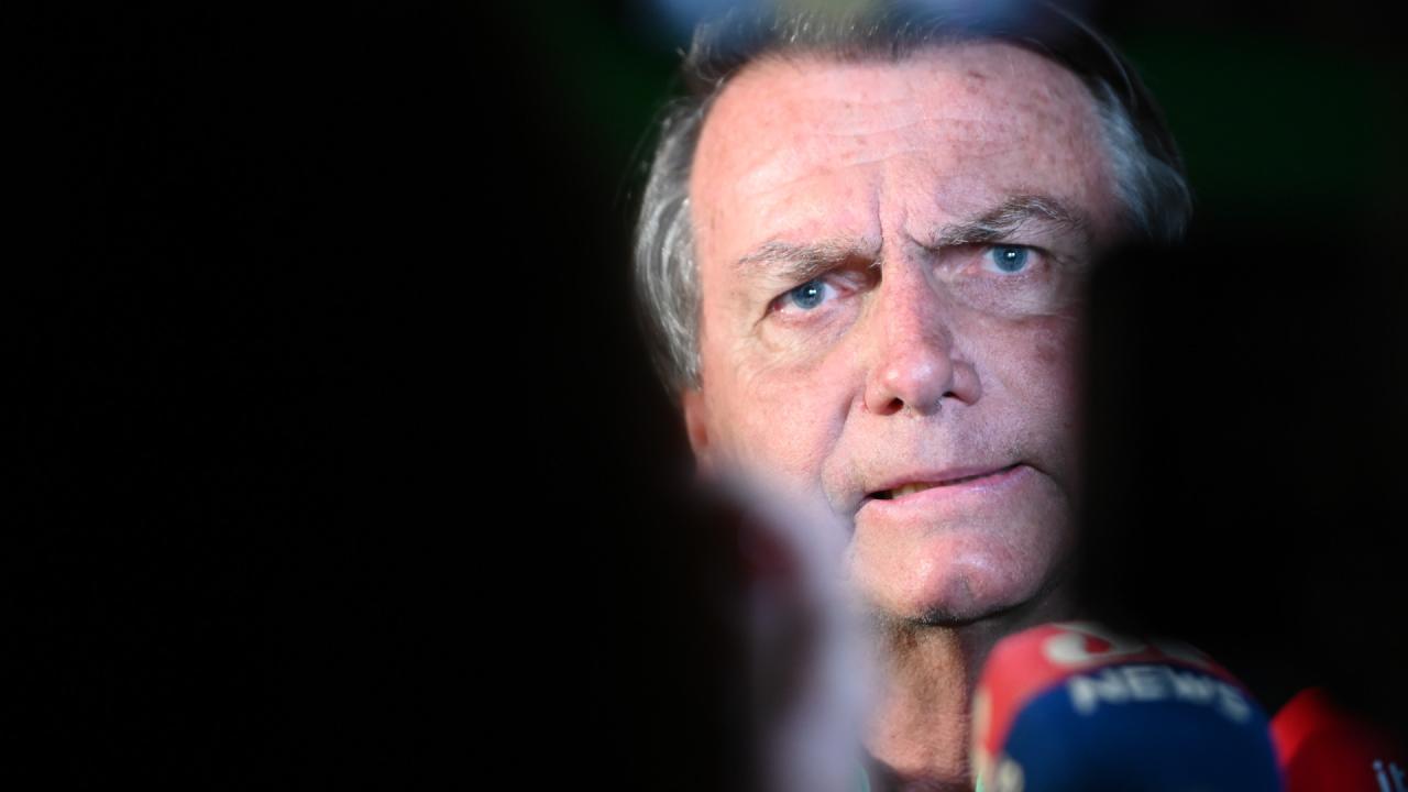 Ex-comandante do Exército complica Bolsonaro e confirma discussão sobre minuta golpista