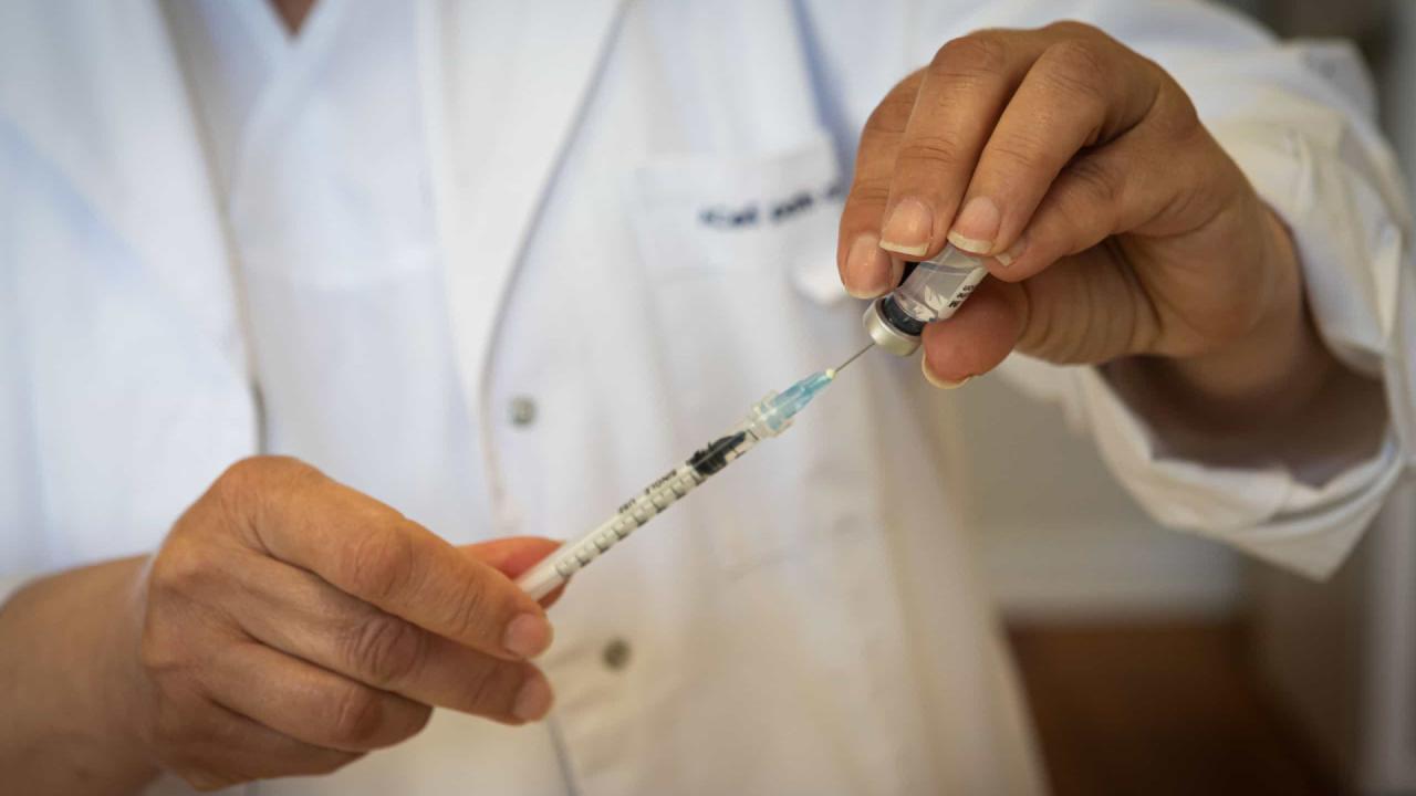 Anvisa autoriza registro de vacina que previne bronquiolite em bebês
