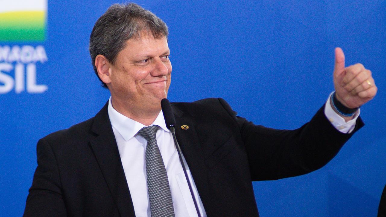 Tarcísio desiste de demolir prédio de moradia popular na área da sede do governo na cracolândia