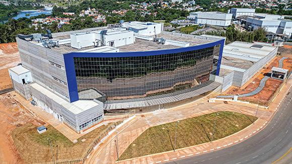 Com investimento 100% municipal, obra do novo Hospital e Maternidade está em fase final