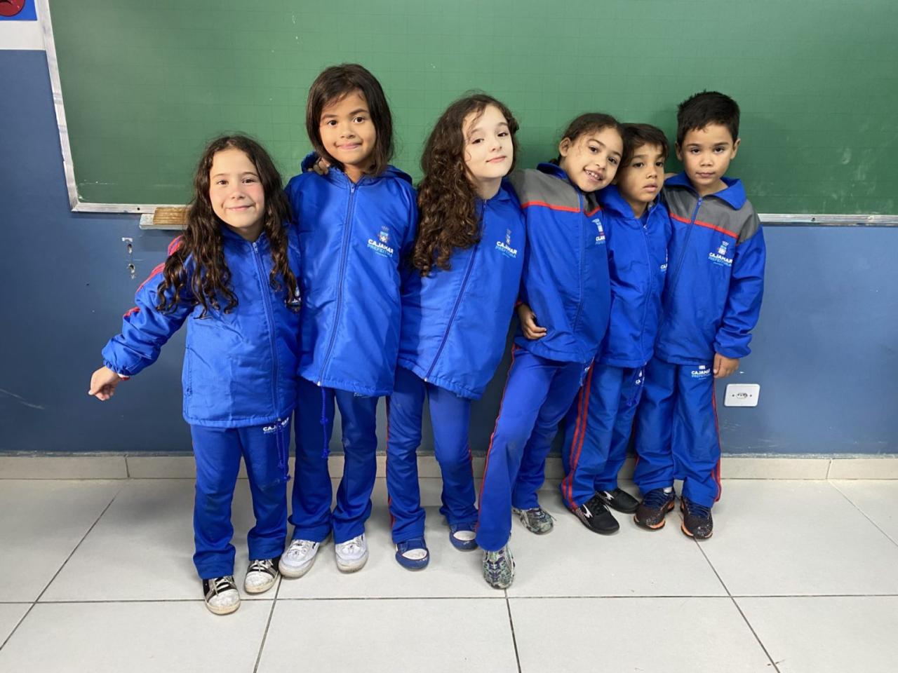 Prefeitura entrega kit de uniformes de inverno para os alunos do Colégio do Futuro