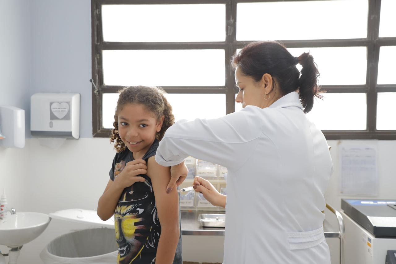 Barueri alerta para a importância das duas doses da vacina contra a dengue