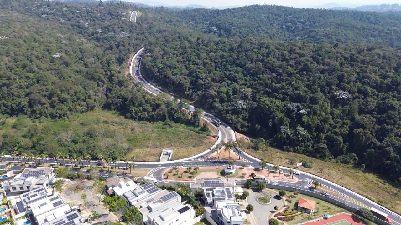 Prefeito Marcos Tonho entrega Ligação Colinas-São Pedro, obra que facilita acesso a Alphaville e Tamboré