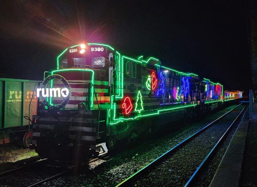 Trem iluminado do projeto ‘Rumo ao Natal’ passará por Caucaia