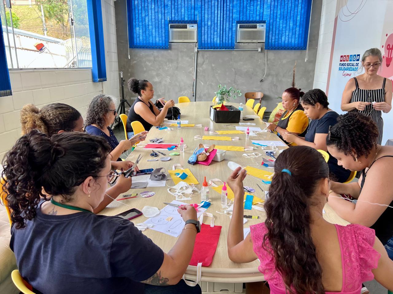 Oficina de Artesanato em Feltro encanta participantes com tema de Páscoa