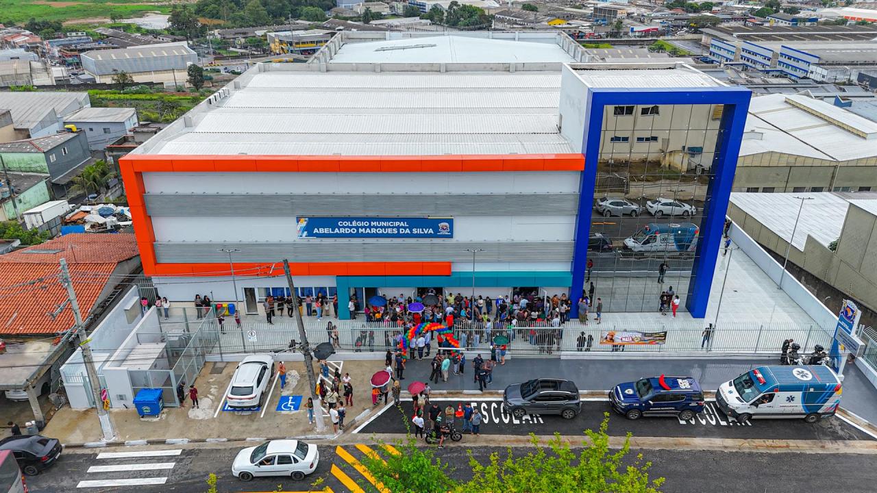 Prefeitura inaugura o novo Colégio Municipal Abelardo Marques da Silva