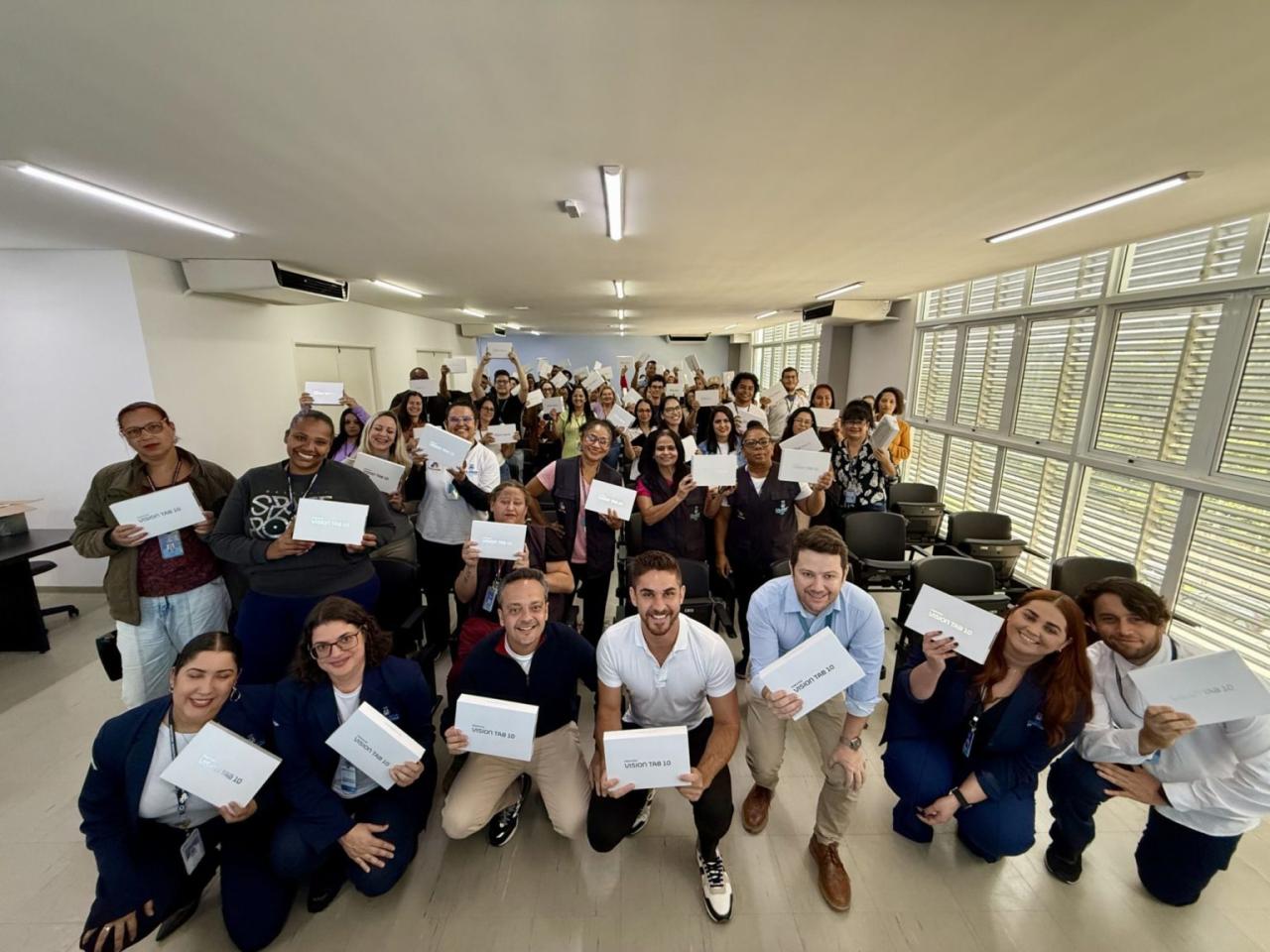 Prefeitura entrega cerca de 100 tablets para os Agentes Comunitários do programa Saúde em Casa