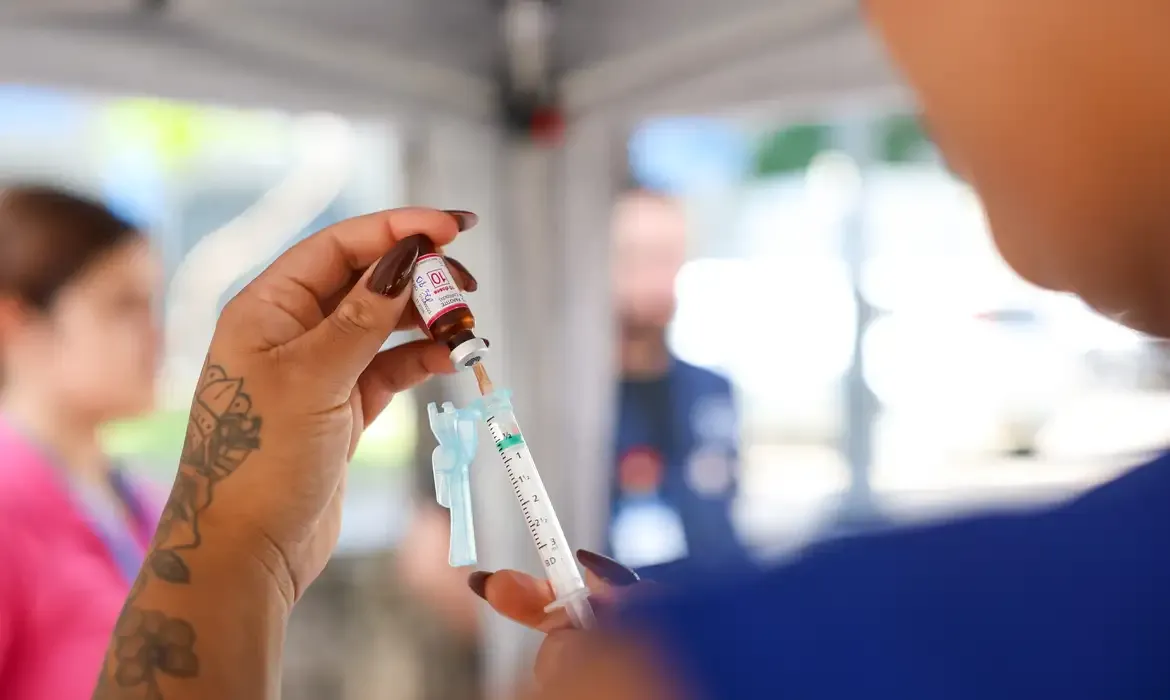 Dose de reforço de vacina contra meningite terá proteção maior