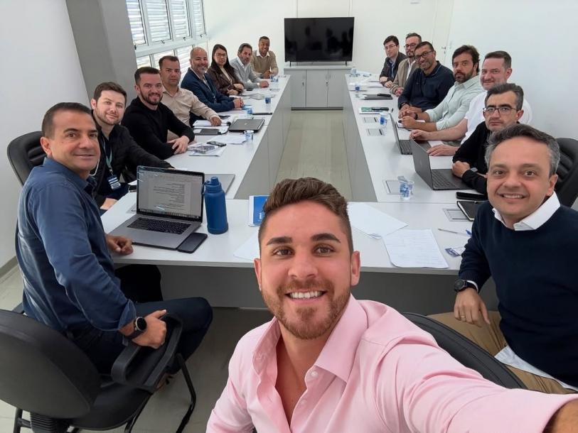 Prefeito Kauan Berto conduz reunião estratégica com secretariado municipal