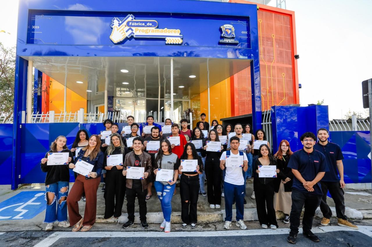 Fábrica de Programadores de Santana de Parnaíba encerra cursos de férias de Marketing Digital e Excel