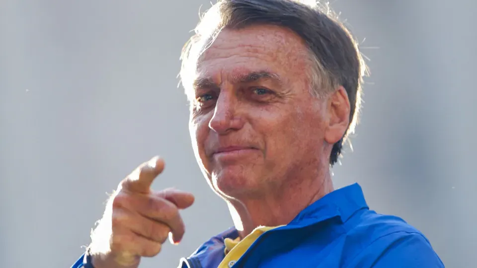 PGR pede condenação de Bolsonaro por liderar plano de golpe de Estado