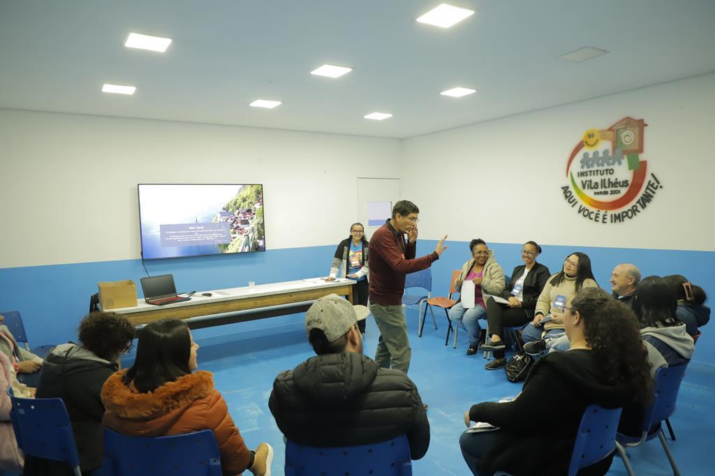 Programa Famílias Fortes 2025 realiza encontros semanais até 25 de setembro