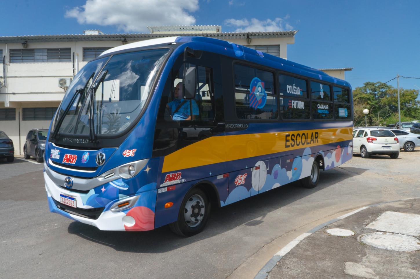 Colégio do Futuro avança na educação com anúncio de 20 novos ônibus escolares zero km