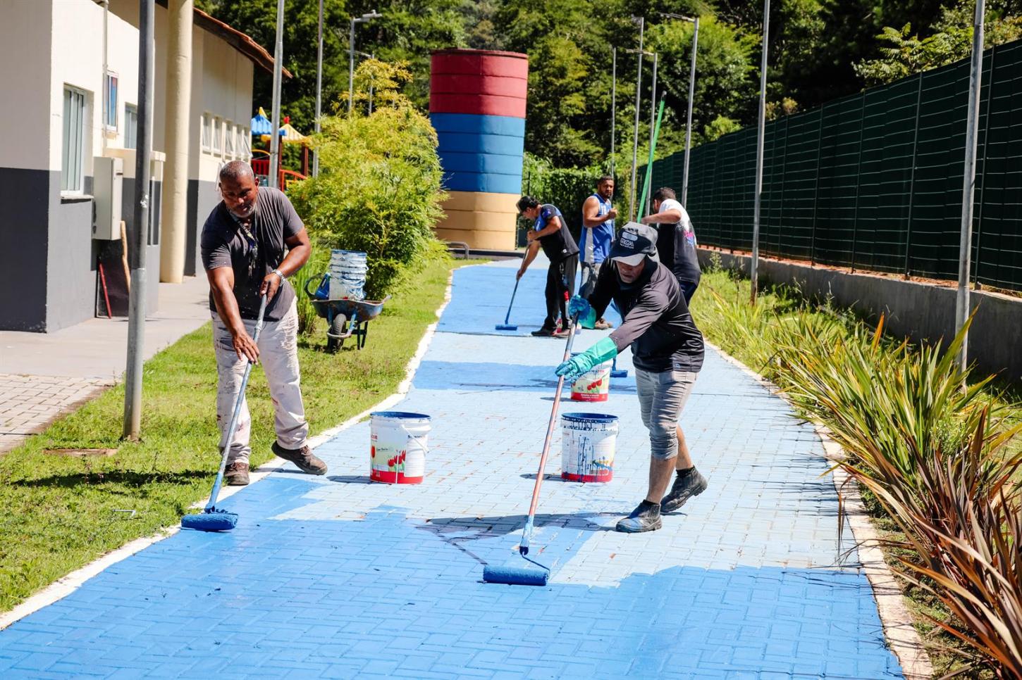 Prefeitura intensifica limpeza urbana com a Operação Bairro Limpo